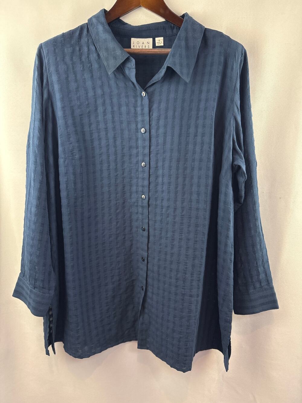 Women’s Joan Rivers Size 1X Navy Square Patterned Button Up